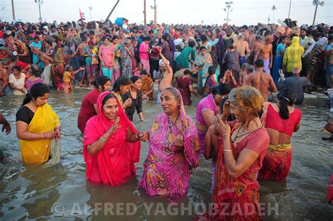 Alfred Yaghobzadeh Photography | kumbh Mela Hindu pilgrimage Ritual and ...