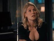 Naked Rosamund Pike In Jack Reacher