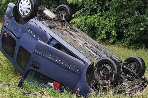 Wypadek w Chorzowie Kierowca zaliczył kumulację Dachowanie zakaz