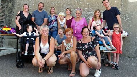 La Blonde Et La Brune Lassociation Qui Aide Dautres Associations Et Des Personnes Dans Le