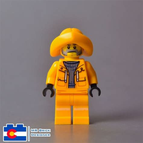 Lego Hidden Side Minifigure Captain Jonas Sea Deadliest Catch