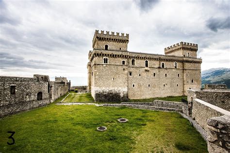 Castello Piccolomini Comune Di Celano