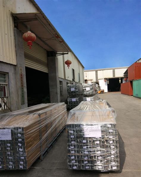 High Quality Anodized Aluminum Solar Rails For Solar Roof Mounting