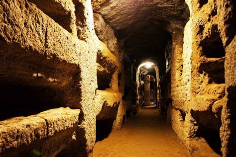 SF CATACOMBS OF ST CALLIXTUS - Rome Guest Center