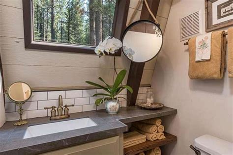 Midcentury Gambrel Cabin Gets Fabulous Transformation In Sierra Nevadas