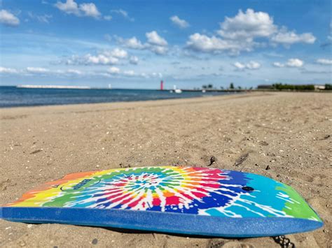 Discover Simmons Island: Kenosha’s Hidden Gem for Beaches, Lighthouses