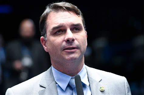 Fl Vio Bolsonaro Afirma Que Pensar Em Matar Algu M N O Crime Ap S