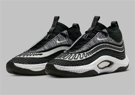 Nike Cosmic Unity 3 - Tag | SneakerNews.com