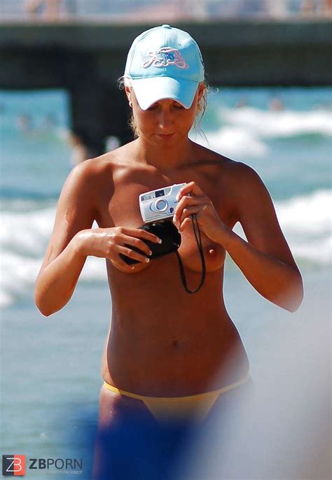 Espiandola En Vacaciones ZB Porn