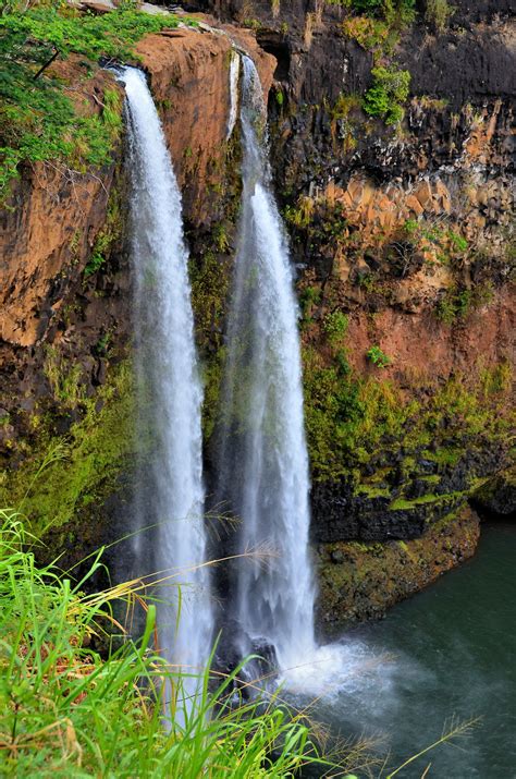 Wailua Falls near Lihue on Kaua’i, Hawaii - Encircle Photos