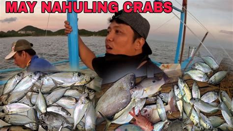 Paglalambat Ng Isda Sa Dagat May Nahuling Crabs At Ibat Ibang Uri Ng