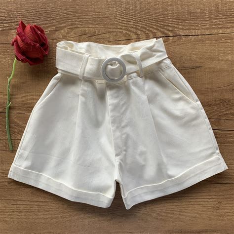 Short Cotton Cinto E Barra Dobrada Off DONDOCA Dondoca Moda Feminina