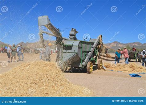 Usa Antique John Deere Combine Harvester Editorial Image Image Of