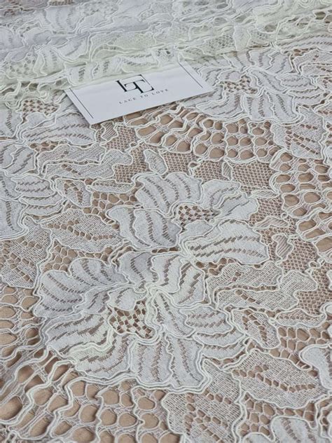 Wedding lace fabrics - Lace To Love