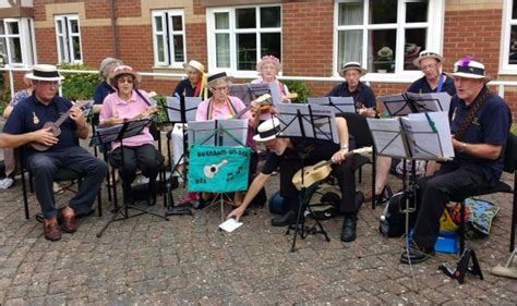 In Photos Crowds Head To Burnham On Sea Charitys Summer Fayre