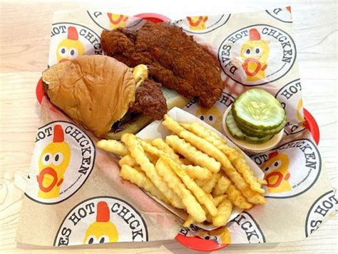 DAVES HOT CHICKEN Updated August 2025 137 Photos 140 Reviews 9097 Metcalf Ave Overland