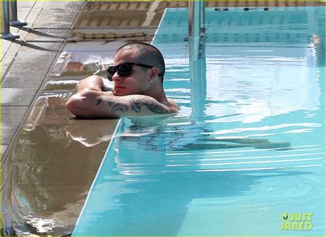 Jennifer Lopez Bikini Mama In Miami Photo Casper Smart