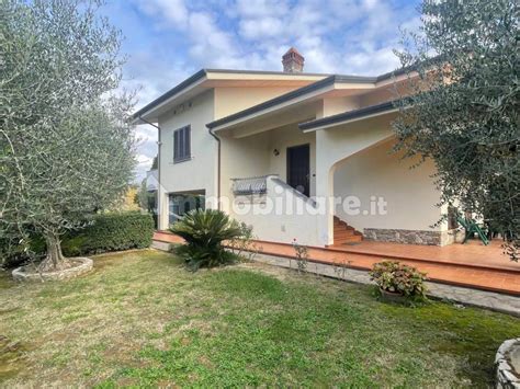 Vendita Villa Unifamiliare In Via Luccio 8 Ponte Buggianese Ottimo