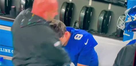 Brian Daboll Fed Up With Daniel Jones On Giants Sideline Tosses Tablet