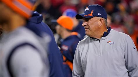 Reasons To Keep Vic Fangio And Reasons To Let Him Go