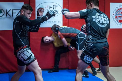 Trening Mma Dla M Odzie Y Oraz Doros Ych Grappling Krak W