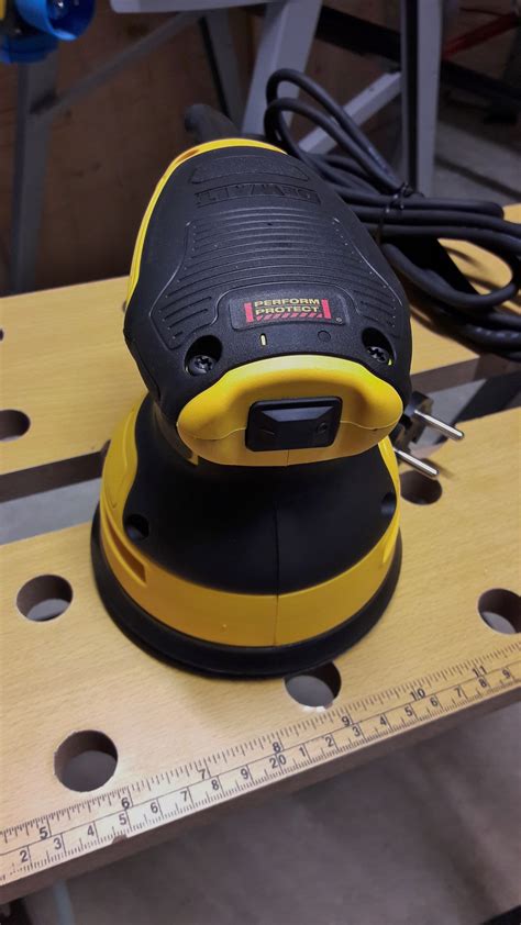 Dewalt DWE6423 - JustDIYIt