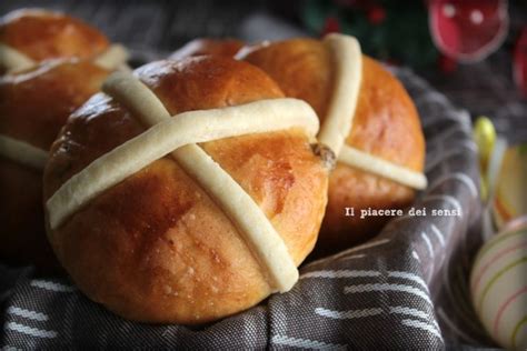 Hot Cross Buns Ricetta In Italiano Il Piacere Dei Sensi