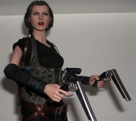 Resident Evil Afterlife Alice Movie Masterpiece Scale Figure By Hot Toys Part