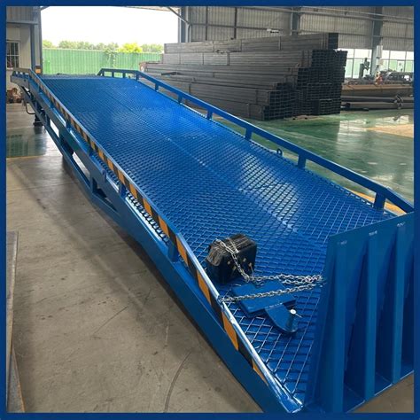 Mobile Hydraulic Container Loading And Unloading Bridge Container