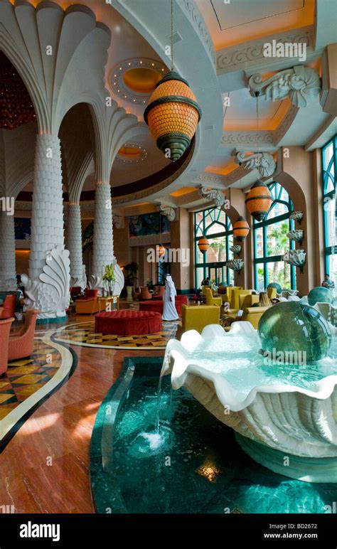 Atlantis hotel interior hi-res stock photography and images - Alamy