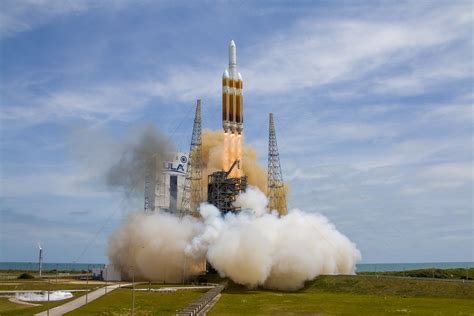 Liftoff Delta Iv Heavy Nrol The Final United Launch Al Flickr