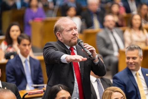 Othelino Neto Toma Posse Para Quarto Mandato Na Assembleia E Refor A