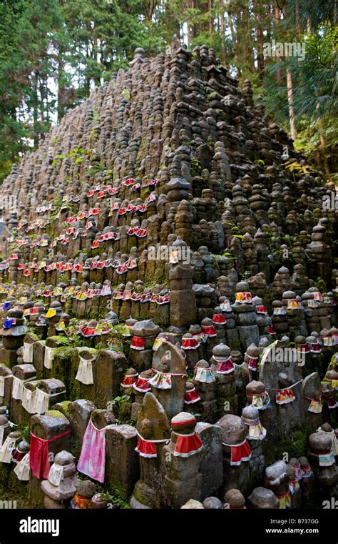 Japan Koyasan Okunoin Cemetery Row Fotograf As E Im Genes De Alta