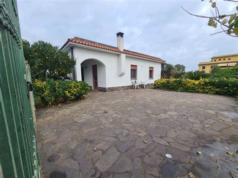 Vendita Villa Unifamiliare In Via Giacomo Leopardi San Felice Circeo