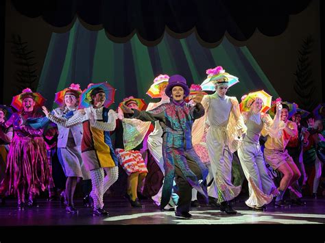 Bikini Bottom Comes To Life As It Avoids Destruction In Bgsu Staging Of The Spongebob