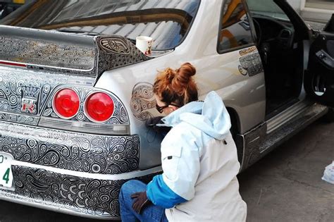 Artist Creates Amazing Car Custom Paint Job With Pen