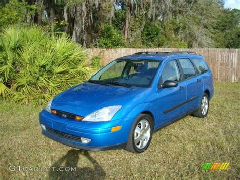 Malibu Blue Metallic Ford Focus Se Wagon Photo