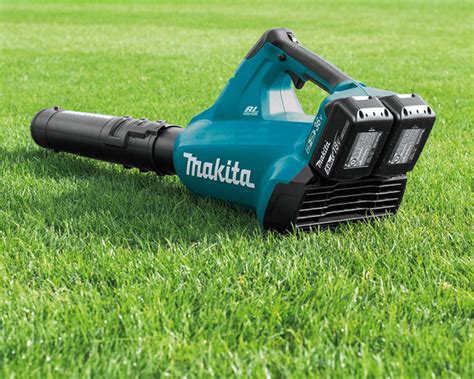 Makita 18V LXT Lithium-Ion Brushless Leaf Blower Kit XBU02PT1