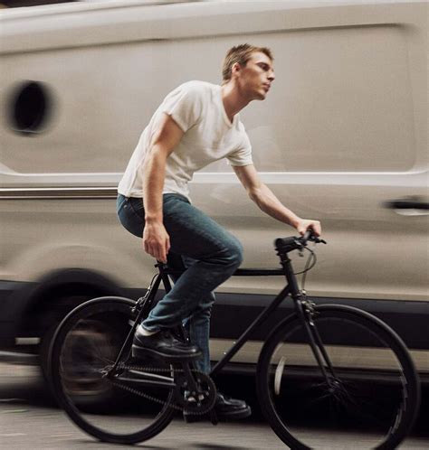 rag & bone: Clothing, Shoes & Accessories with Effortless Urban Style