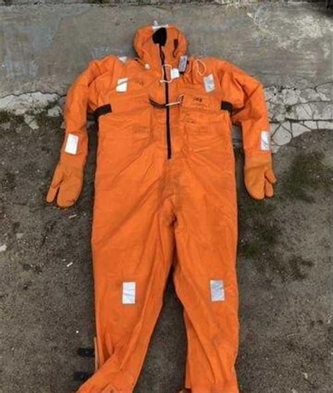 Спасательный гидротермокостюм купить | Хобби | Festima.Ru – частные ...