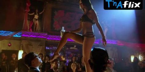 Eiza Gonzalez Breasts Bikini Scene In From Dusk Till Dawn The Series Tnaflix