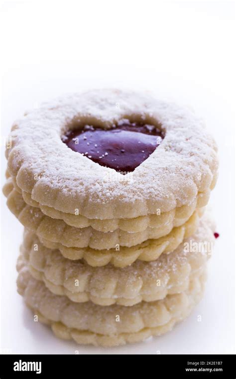 Linzer Torte Cookies Stock Photo - Alamy