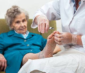 how to become a chiropodist