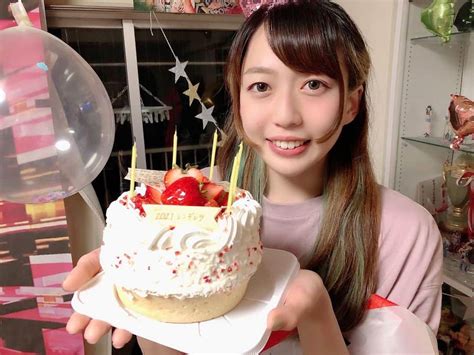 上谷沙弥さんのインスタグラム写真 上谷沙弥instagram「qqの皆んなに お祝いしてもらいました🎂 ケーキ ショートケーキ シンデレラトーナメント プロレス スターダム