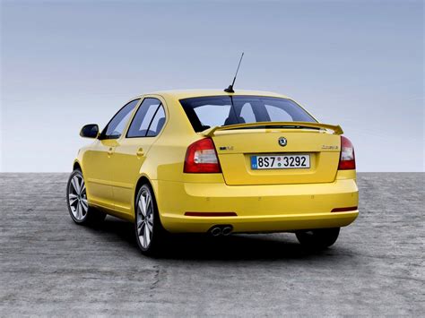 2010 Skoda Octavia RS : Motor Desktop