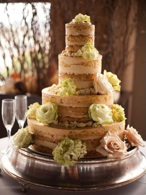 Tendência Naked Cake para casamento