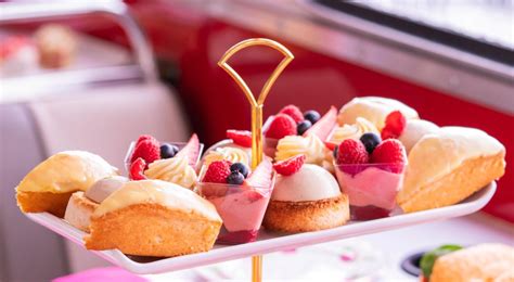 Brigit S Afternoon Tea Bus Tour For Two In London Experience Days Vouchers Experience Days