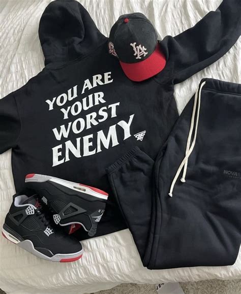 Pin by Chinelo Santschi on jordan 4 bred outfit | Streetwear men ...