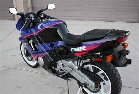 Clean Survivor 1992 Honda Cbr600f2 Bike Urious