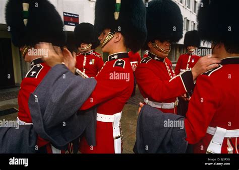 Welsh guards uniform hi-res stock photography and images - Alamy